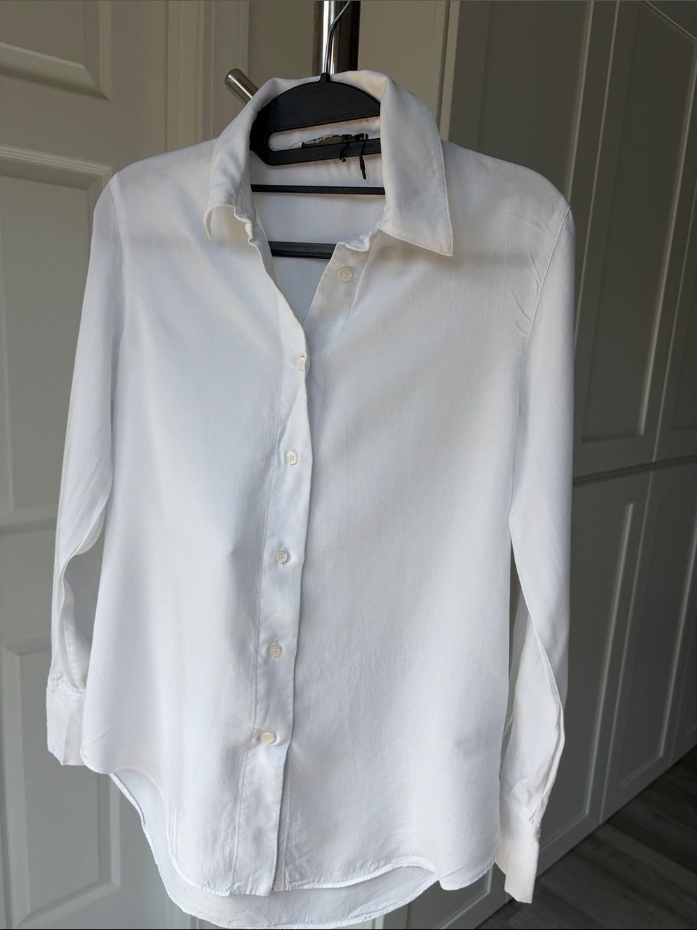 Zara Women’s White Long-Sleeve Lyocell Button-Up Shirt, Size XS.